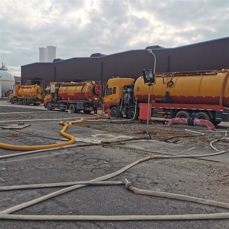 峄城污水池清理